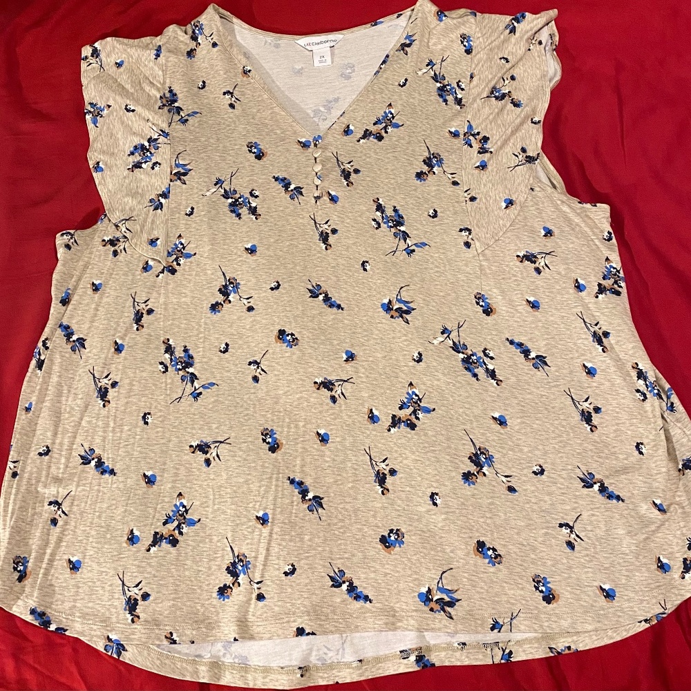 Liz Claiborne Free Flowing Floral Top